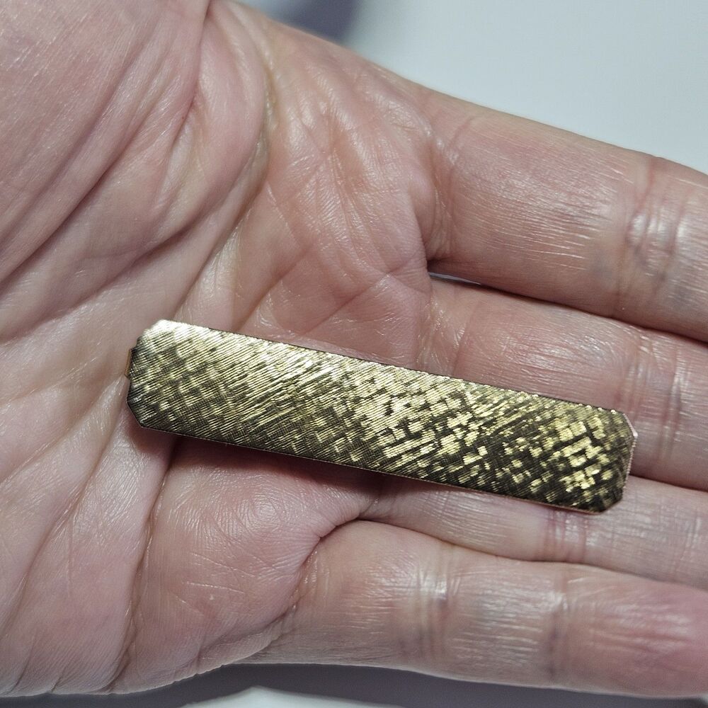 Vintage Lady Ellen Gold Tone Rectangular Textured Hair Clip